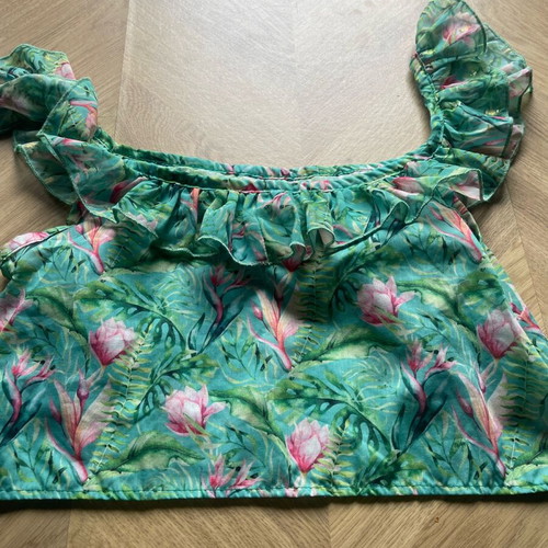 Set Iraida like new, top and elastic waist pants one size