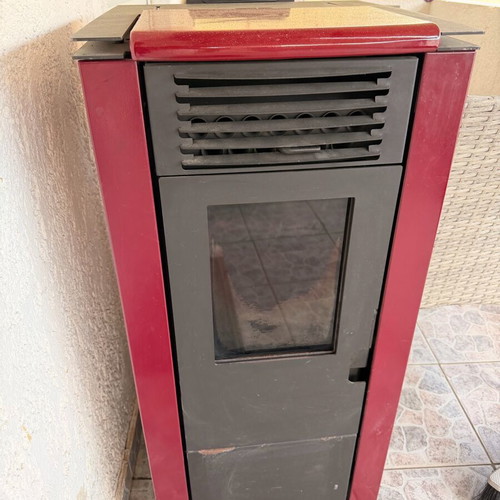 Pellet stove used with damage