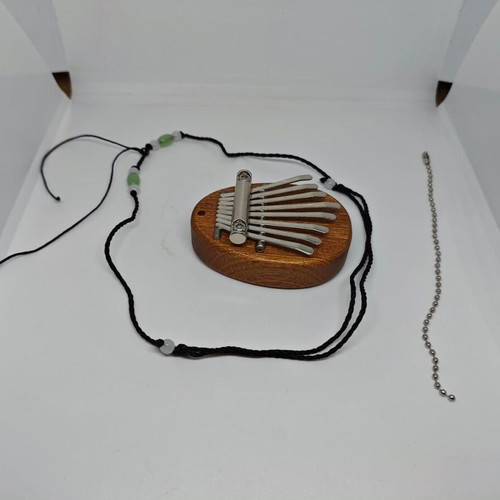 Mini Kalimba 8 Keys Walnut Wood like new