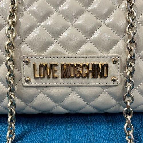 Love Moschino Ivory Quilted Shoulder Bag like new