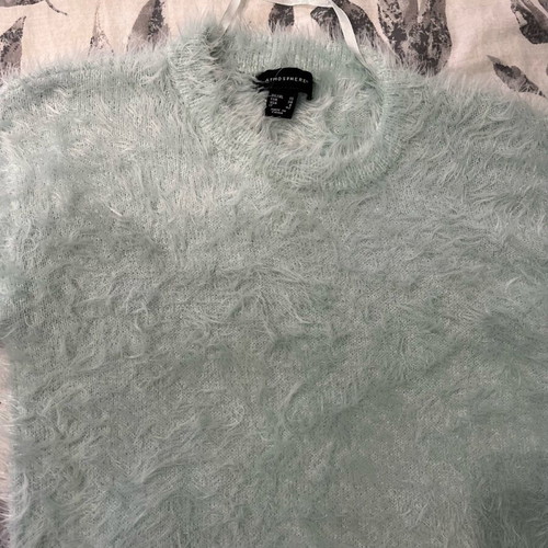 Fluffy top Small like new, sage color, 3/4 sleeve