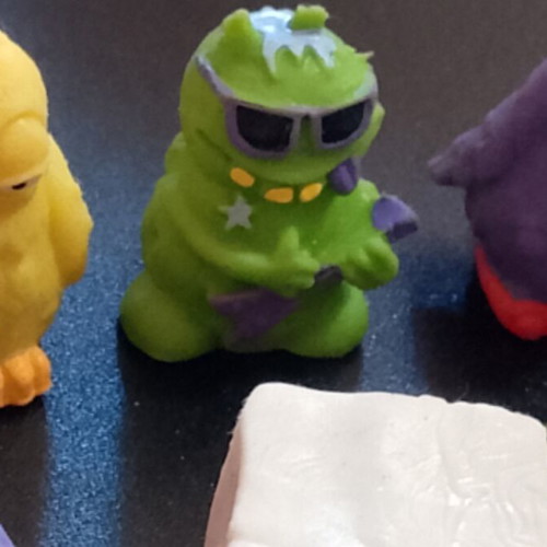 The Trash Pack figures and bins collection, like new, 14 figures & 6 bins