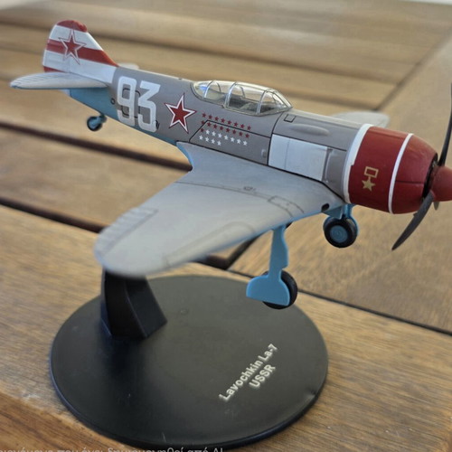 Lavochkin La-7 Die-Cast Model Plane 1:72 Scale Like New
