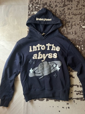 Broken Planet Into the Abyss hoodie XS