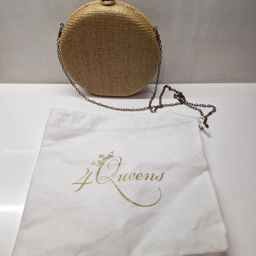 4queens round shoulder bag new, gold color