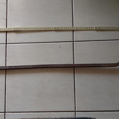 Wrought iron braces and balance used, set of 4 antique items 1750-1850
