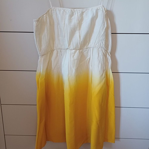 Summer dress like new, size medium, yellow