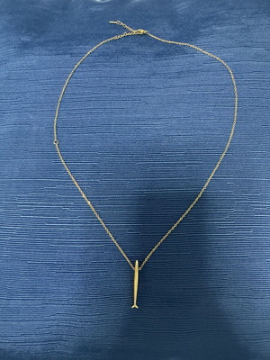 VG Styline necklace with gold-tone chain and pointed pendant