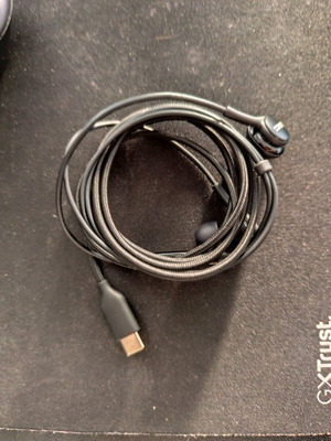 Samsung Type-C слушалки със звук от AKG в добро състояние