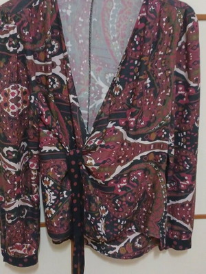 Attrattivo blouse wrap used like new, purple shades, small