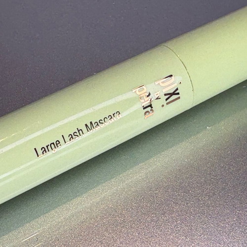 Large Lash Mascara pixi by petra new, black sealed mascara
