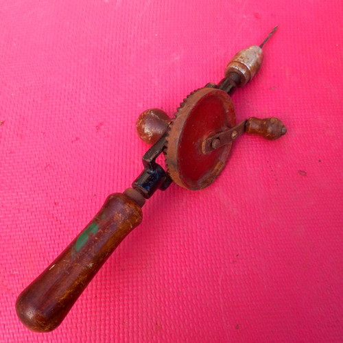 Vintage hand drill used, functional