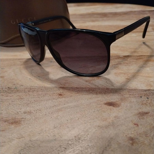 Gucci men's sunglasses like new with leather case black