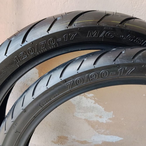 Kenda Tires for VF 125 Motorcycle like new, front 70/90-17 rear 120/90-17