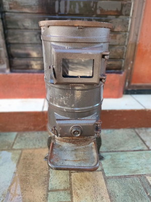 Cast iron tripod stove used, small size