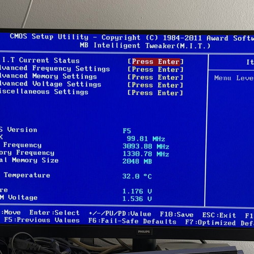 Gigabyte GA-P61-USB3-B3 motherboard used with i3 2100 processor and Intel cooler