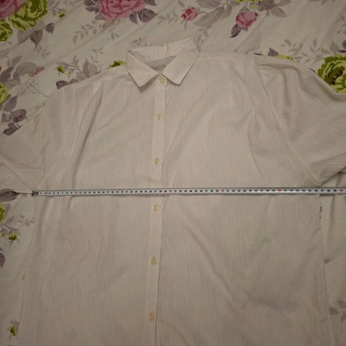 White women's shirt XL like new