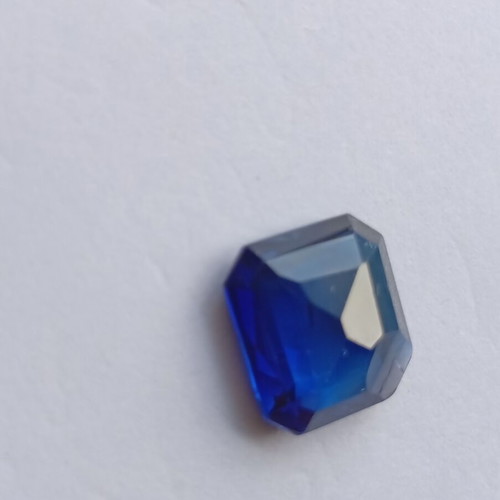 Sapphire faceted 5.75 ct used