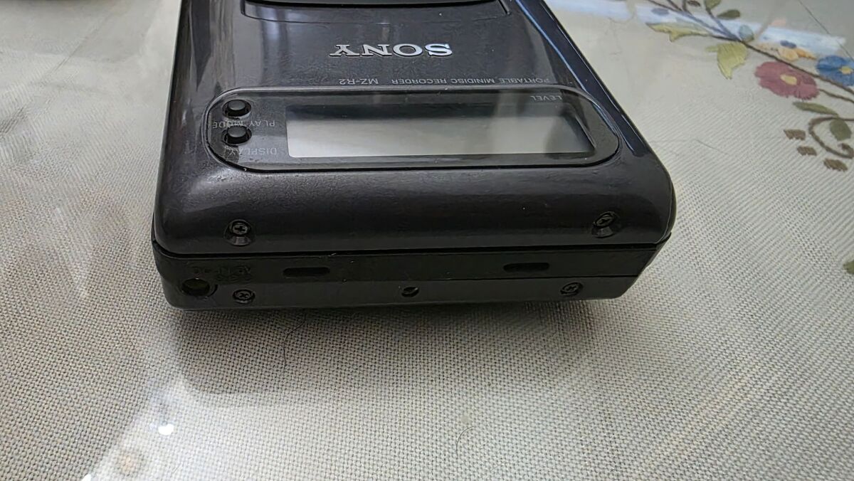 Sony MZ-R2 Portable MD Walkman used - € 129,00 - Vendora.cy