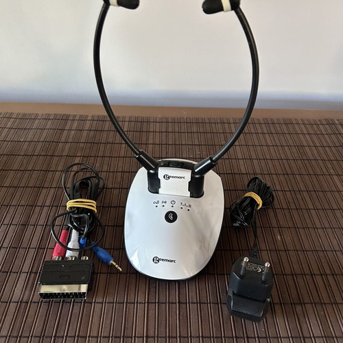 Geemarc CL7350 wireless TV headset for hearing impaired