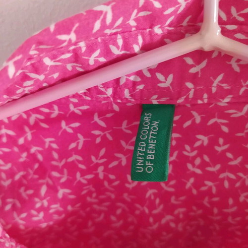 Benetton shirt XS pink like new