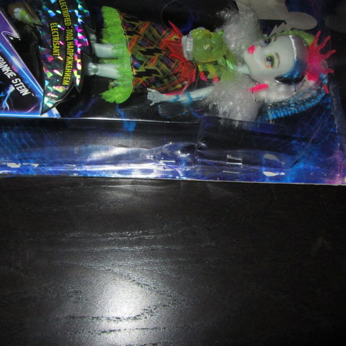 Monster High Frankie Stein Electrified doll 2017 new