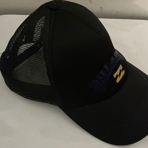 Billabong baseball hat like new, beige and black, one size