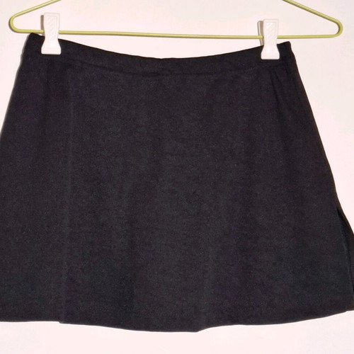 Black skirt shorts like new made of thick fabric
