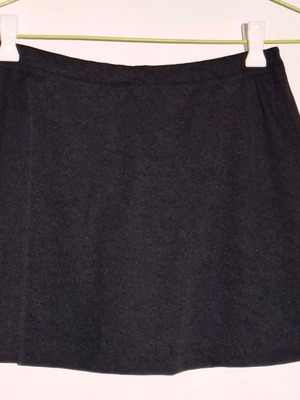 Black skirt shorts like new made of thick fabric