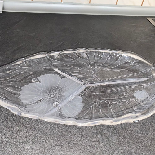 Serving platter for nuts new, 35 centimeters long