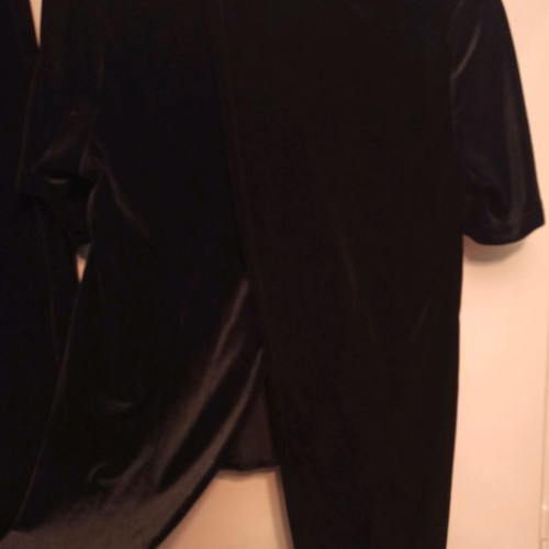 Velvet athina clo blouse like new, black