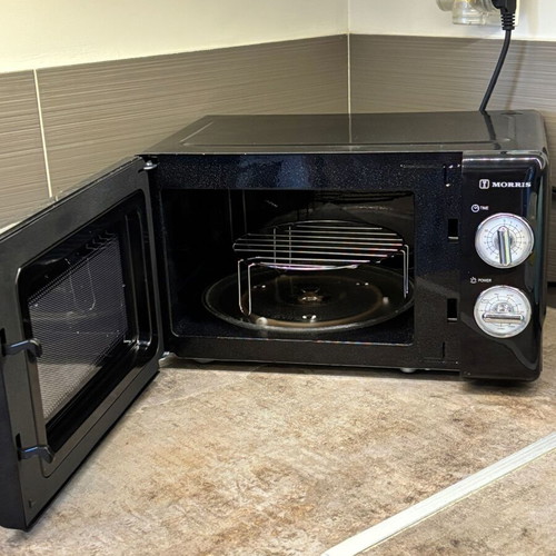 Morris Microwave Oven with Grill 20lt like new