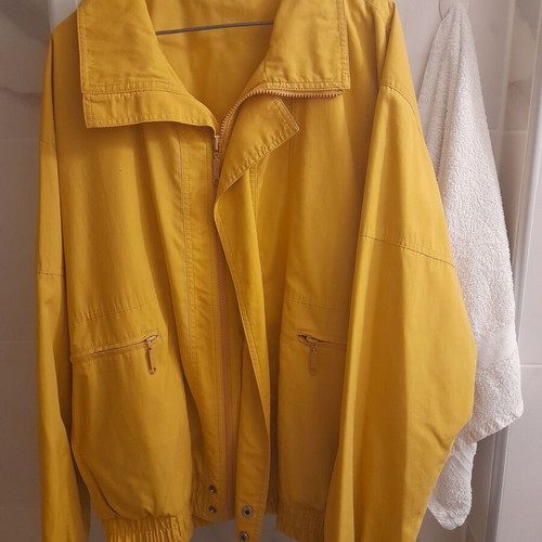 Men's clothes pack like new, medium and large sizes, colorful