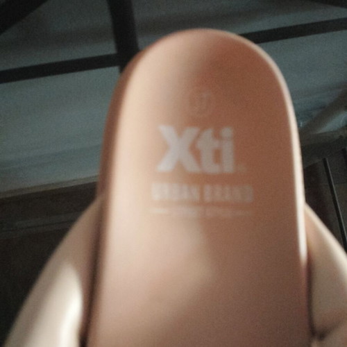 Xti sandals size 37 like new, beige