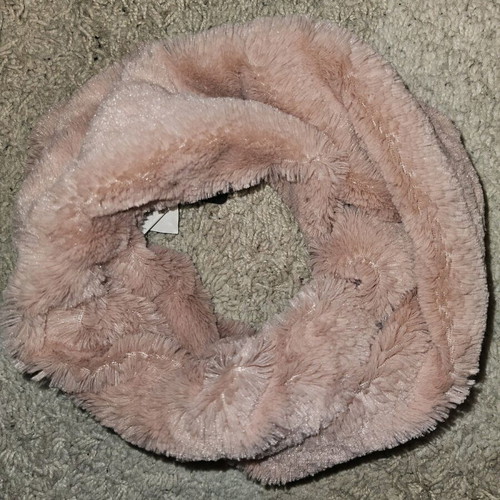 Pink scarf neck warmer new, warm