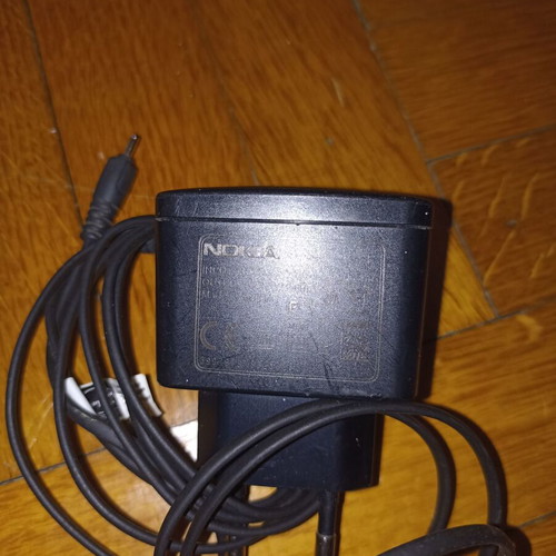 Nokia black chargers, set of 2