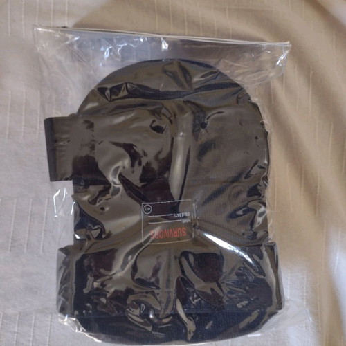 Tactical knee pads new, Survivors sealed in packaging