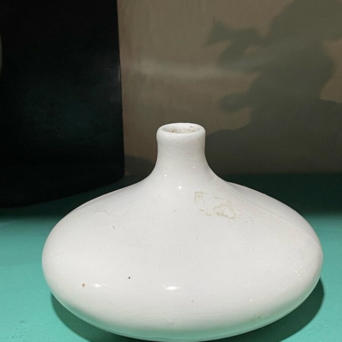 Marble and porcelain vases like new, set of two