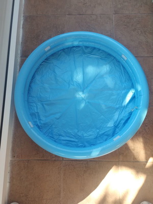 Frezyderm Kids Sun Care inflatable pool like new, blue, 60 cm diameter
