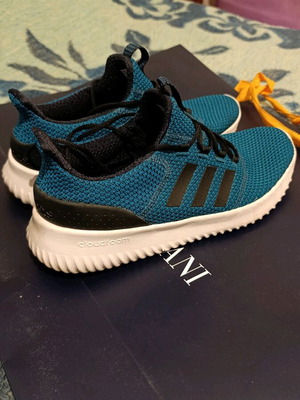 Adidas running σχεδόν αφόρετα, νούμερο 43