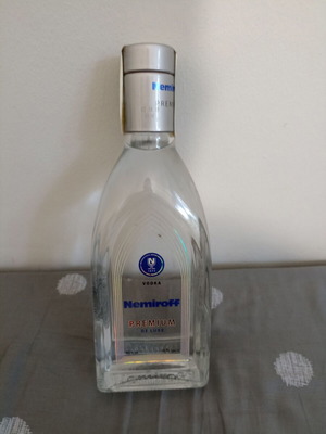 Vodka Nemiroff Premium De Luxe sealed 700 ml 40%