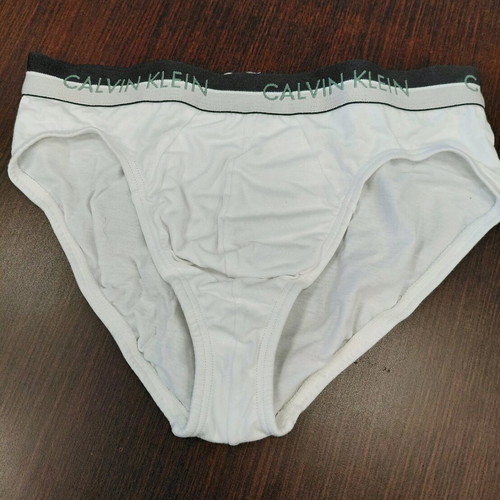 Calvin Klein men's briefs size S new, pack of 2, black and white