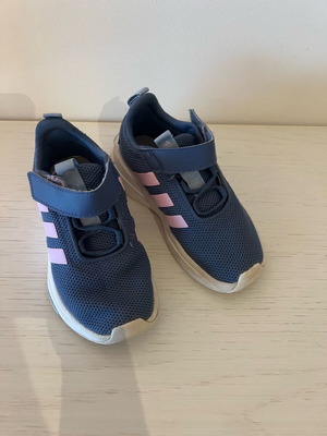 Adidas kids' athletic shoes like new, purple, size 29