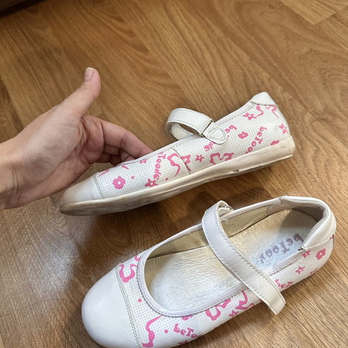 beToone children's ballerina shoes size 34, white and pink