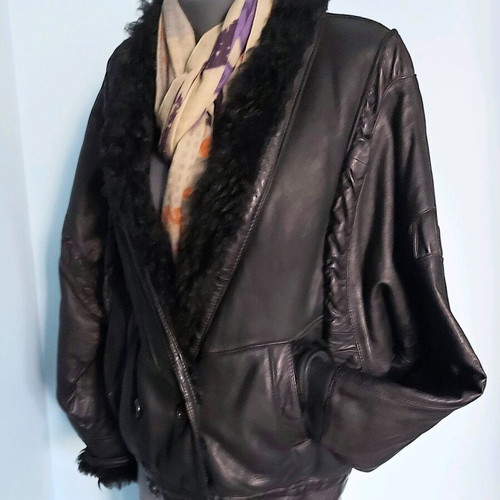 Vintage Shearling leather jacket like new, black