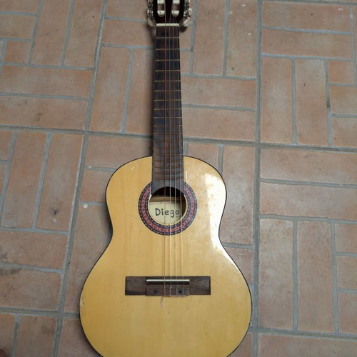 Pack of 2 Children's Guitars Juanita electric and Diego classical like new