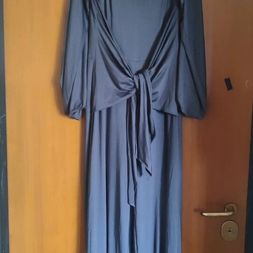 Dresses and Jumpsuits like new, pack of 12 pieces