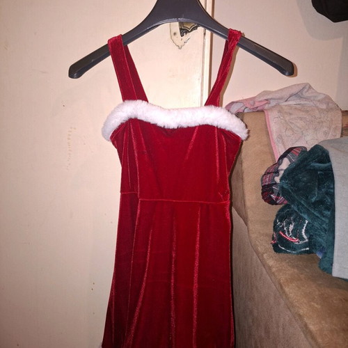 SHEIN Christmas velvet dress used, age 6, red