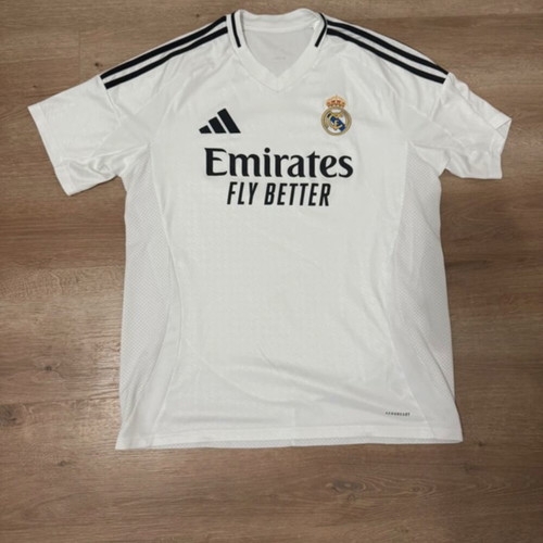 Real Madrid jersey like new, official, size L, white with black details