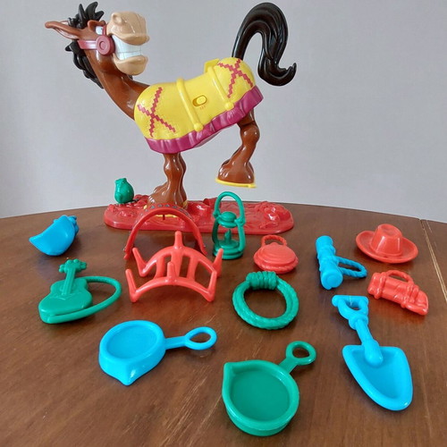 Buckaroo game like new for ages 4+